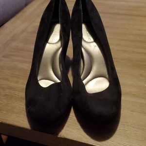 Kelly & Katie, size 10 black suede shoes
